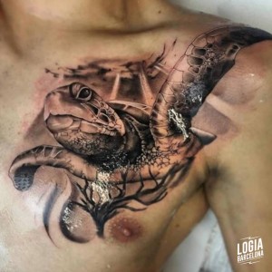 tatuaje_pecho_tortuga_logiabarcelona_arko_13